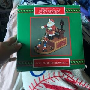 House of Lloyd Santa Marionette Musical